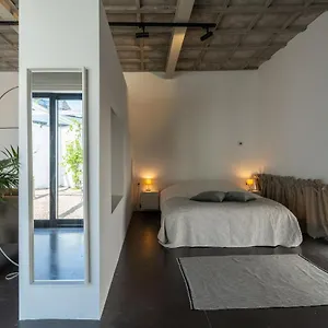  Appartement Loft Van 90 M² Met Grote Binnentuin.